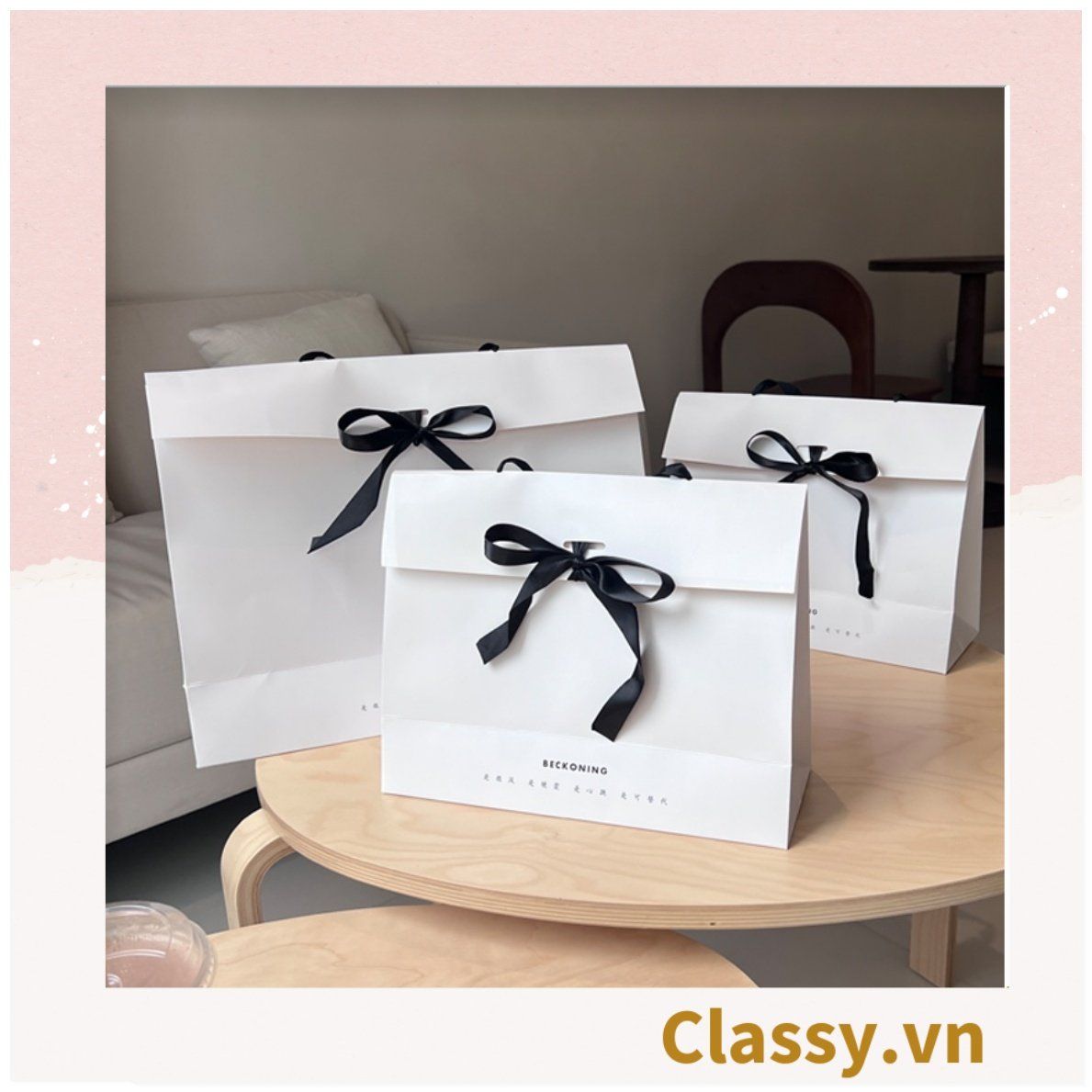  [GIAO HÀNG 7-25 NGÀY]  TÚI GIẤY DÀY DẶN màu trắng gắn ruy băng nơ kích thước 32*25*10 CM ghi chữ Beckoning LÀM QUÀ TẶNG MÀU TRẰNG Q1768 