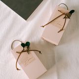  Hộp quà tặng tự gấp đính kèm Hoa, đựng kẹo cưới, quà cảm ơn phong cách châu âu, nhiều màu sắc cho bạn lựa chọn Q1892 
