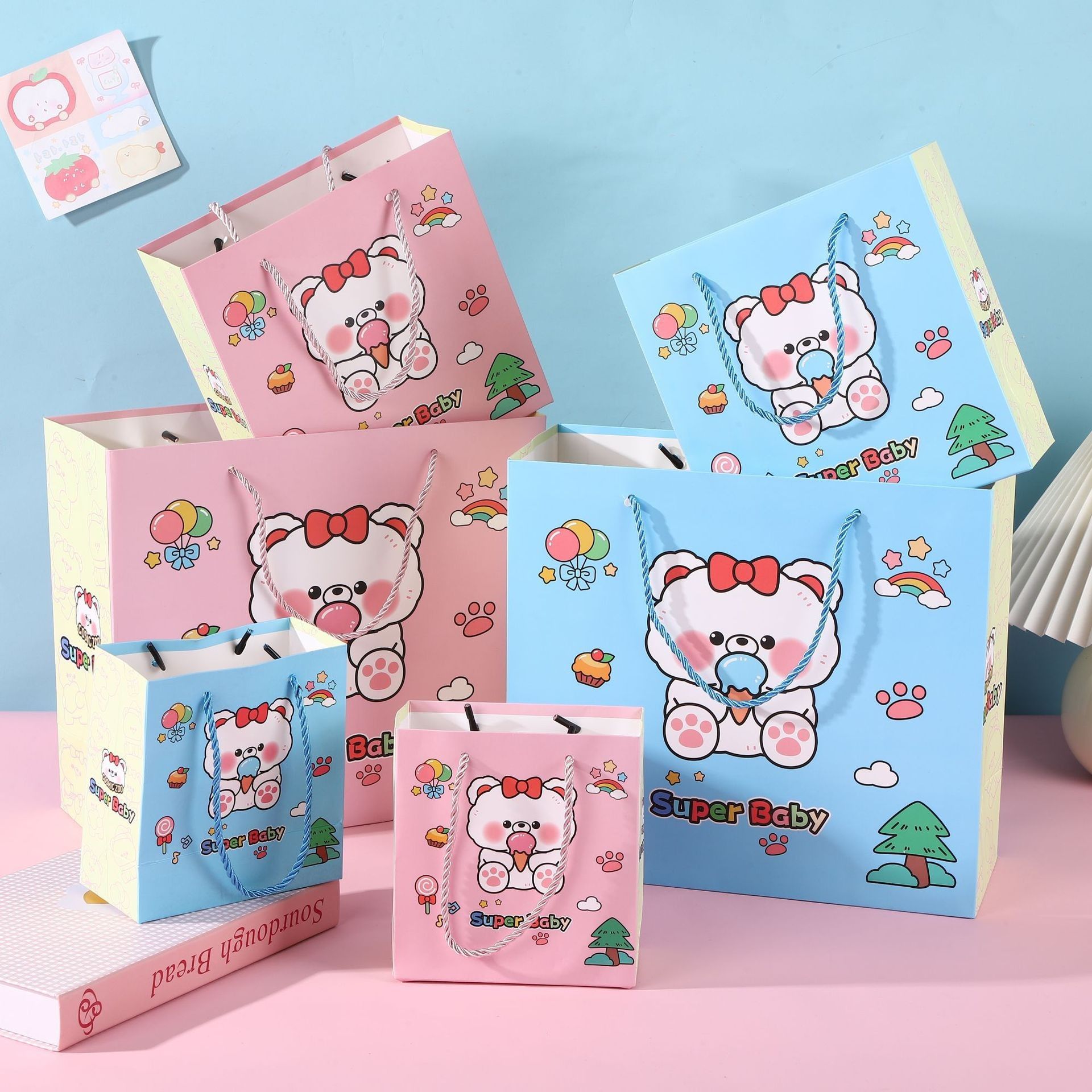  [GIAO HÀNG 7-25 NGÀY] COMBO 100 Túi giấy quai xách họa tiết hoa lá màu hồng,xanh pastel đính kèm ruy băng nơ Q1888 
