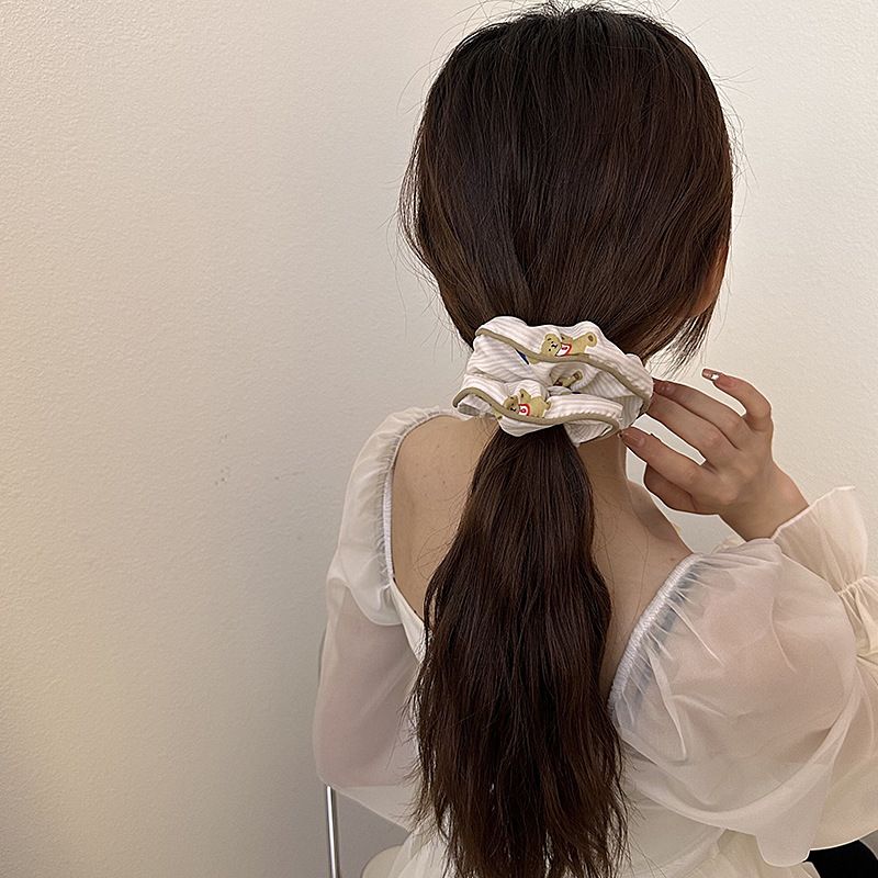  [GIAO HÀNG 7-25 NGÀY] Dây cột tóc Classy scrunchies to bản xếp li hoa viền trắng nữ tính, thanh lịch dành cho nữ PK1869 