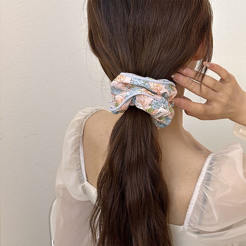  [GIAO HÀNG 7-25 NGÀY] Dây cột tóc Classy scrunchies to bản xếp li hoa viền trắng nữ tính, thanh lịch dành cho nữ PK1869 