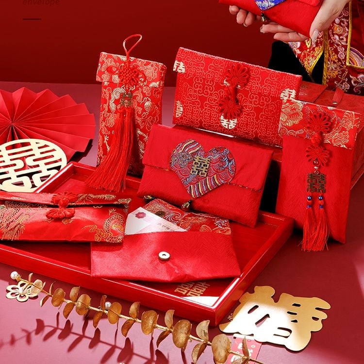  [GIAO HÀNG 7-25 NGÀY] Classy Phong bì vải đỏ, Bao Lì Xì, bao đựng quà , bao thư làm từ Vải Gấm Cao Cấp Tết (Giá 1 Bao) dành tặng đám cưới, tết, lễ T1819 