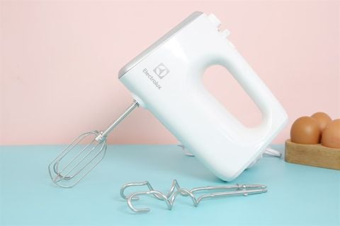 Máy đánh trứng Electrolux EHM3407