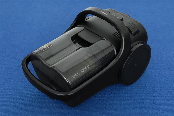 Máy hút bụi dạng hộp Panasonic MC-CL605KN49
