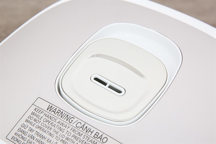 Nồi cơm điện tử Panasonic 1.8 lít SR-CP188NRA