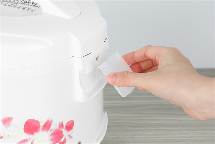 Nồi cơm nắp gài Panasonic 1 lít SR-MVN10FRAX