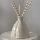 Lọ gốm đựng tinh dầu tán hương - Màu trắng