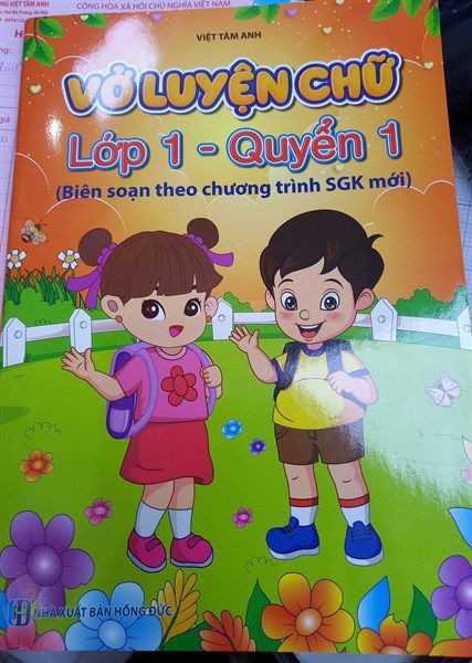 Vở luyện chữ lớp 1- quyển 1