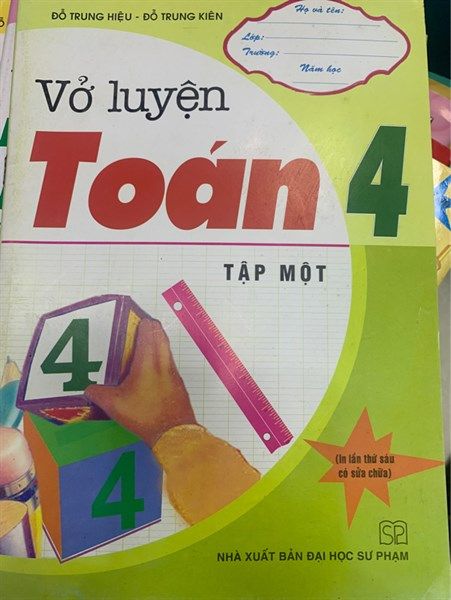 Vở luyện toán 4 tập 1