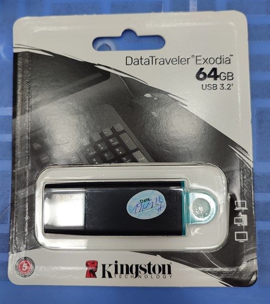 USB Kingston 64GB