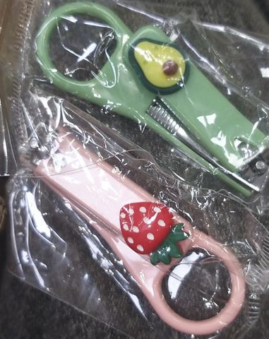 Bấm móng tay đơn