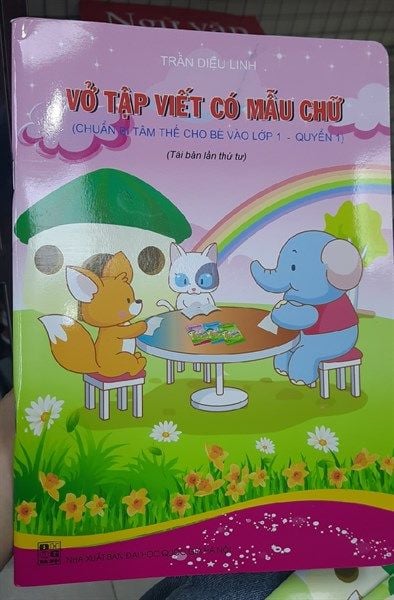Vở tập viết có mẫu chữ quyển 1- Trần Diệu Linh