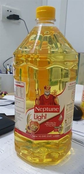 Dầu ăn Neptune thượng hạng 2 lít (6)