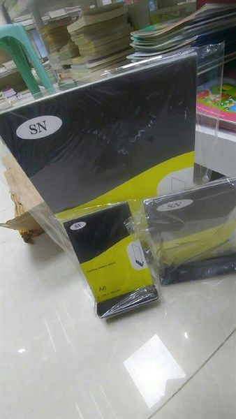 Biển chức danh liền chân đen SN