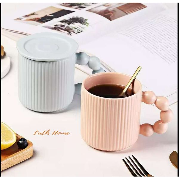 Cốc sứ cao cấp Macaron quai bong bóng kèm nắp