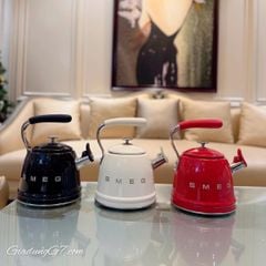  Ấm đun bếp từ Smeg WKF01RD 2.3L màu đỏ có còi sôi 