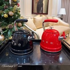  Ấm đun bếp từ Smeg WKF01RD 2.3L màu đỏ có còi sôi 