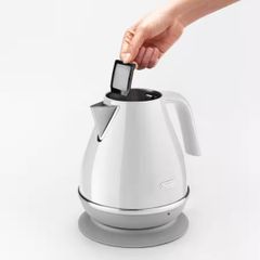  Ấm siêu tốc Delonghi Icona Capitals KBOC2001 1.7L / Màu vàng, trắng, đỏ 