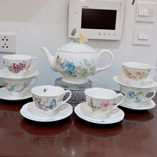 Bộ ấm chén Lenox Butterfly Meadow 13 món