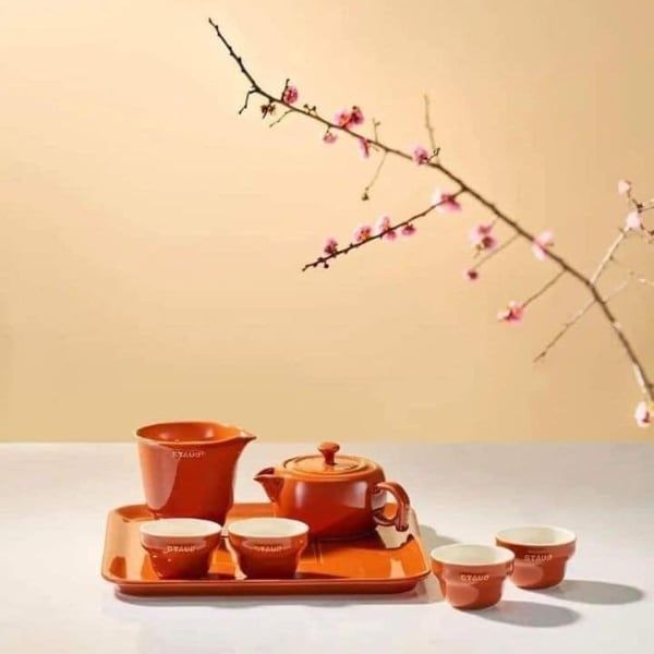 Bộ ấm chén trà Staub kèm khay màu cam
