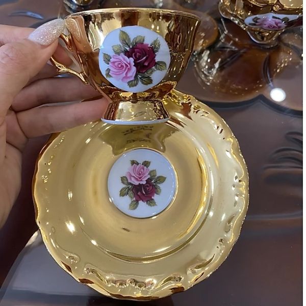 Bộ trà sứ Tiệp hoa hồng mạ vàng 15 món ấm cao