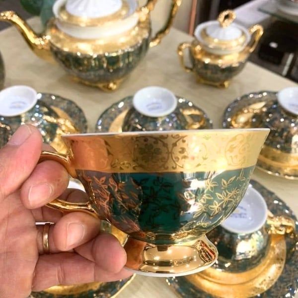 Bộ trà sứ Tiệp dây vàng men ngọc trai 15 món phong cách Châu Âu