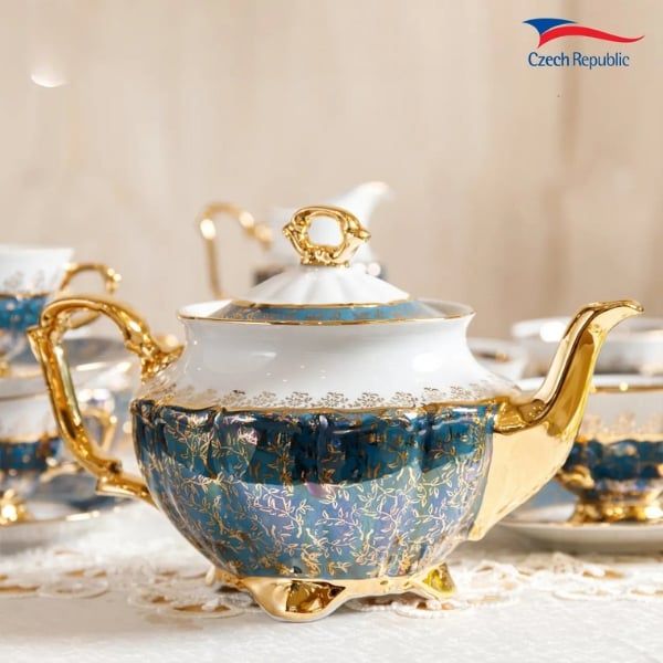 Bộ trà sứ Tiệp nền xanh dương dây vàng 15 món men ngọc trai