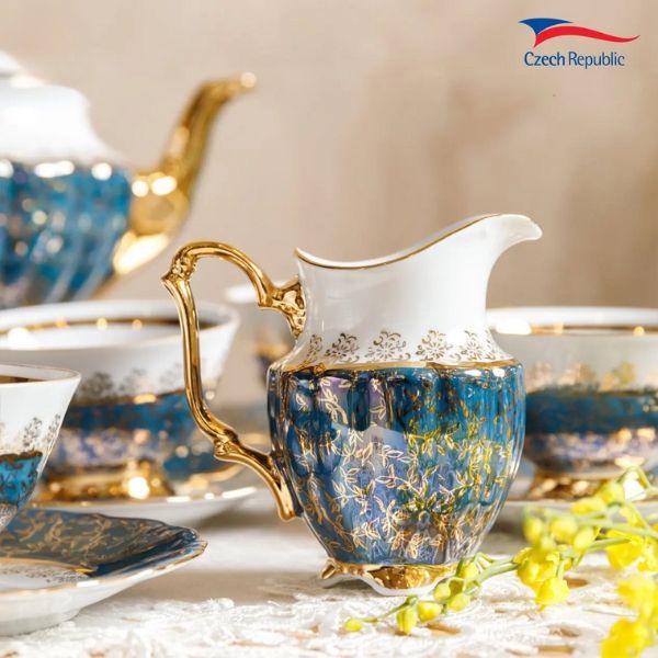 Bộ trà sứ Tiệp nền xanh dương dây vàng 15 món men ngọc trai