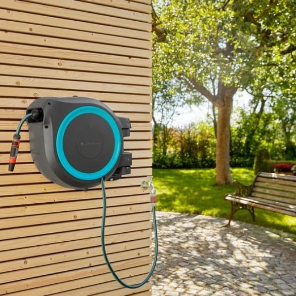 Bộ vòi tưới Gardena 18627-20 treo tường dây cuốn tự động 30m