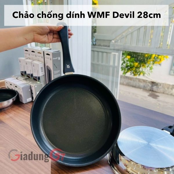 Chảo chống dính WMF Devil 28cm đặc tính chống dính tốt, không bị dính