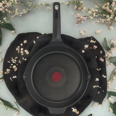  Chảo đúc Tefal Robusto 22cm có miệng rót 