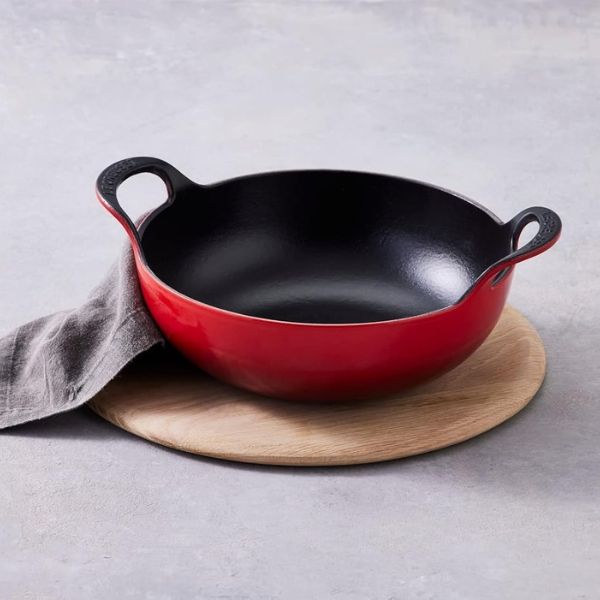 Chảo gang Le Creuset Balti 24cm màu đỏ - 2 quai cầm
