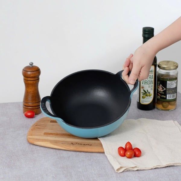 Chảo gang Oceno sâu lòng size 20/25cm có nắp kính - Màu xanh/đỏ