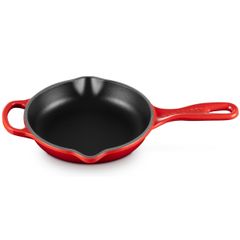  Chảo rán bằng gang tráng men Le Creuset Signature 16cm - Màu đỏ 