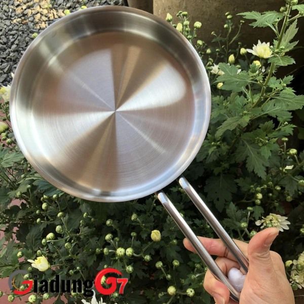Chảo WMF inox 18cm Hấp thụ nhiệt nhanh, dẫn nhiệt tốt