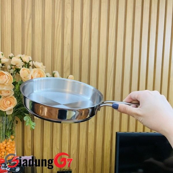 Chảo WMF inox 18cm có Tay cầm tiện dụng, cách nhiệt