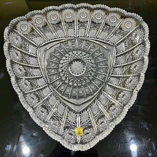 Đĩa pha lê tam giác Bohemia 30cm
