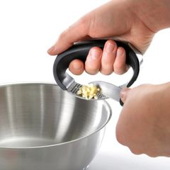  Dụng cụ nghiền hành tỏi Knobi Leifheit - Germany 