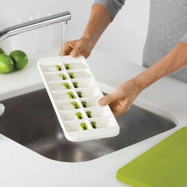 Khay làm đá có nắp đậy Joseph Joseph 20020