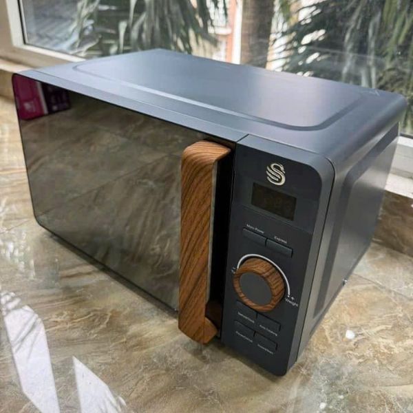 Lò vi sóng Swan Nordic 20 lít 700W màu xám SM22036LGRYN