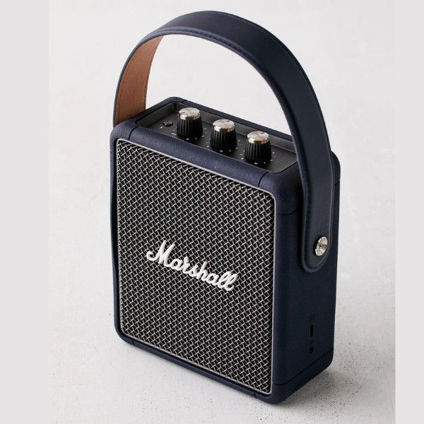 Loa bluetooth Marshall StockWell II là một loa stereo nhỏ gọn công suất 27W với thân loa bọc da sang trọng