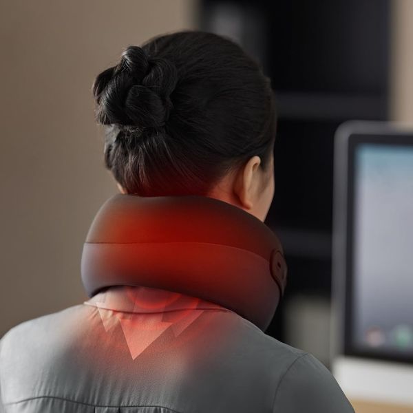 Máy massage cổ thông minh Philips PPM3306