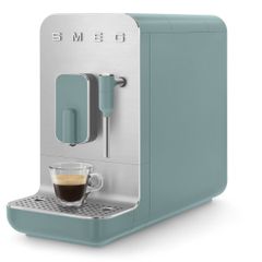  Máy pha cà phê Smeg BCC02EGMEU 1350W - Màu xanh ngọc 