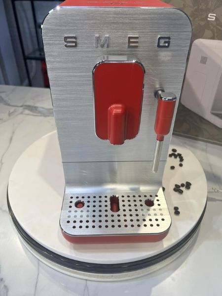 Máy pha cà phê Smeg BCC02RDMEU