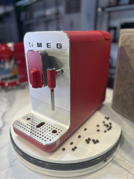 Máy pha cà phê Smeg BCC02RDMEU