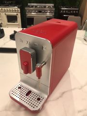  Máy pha cà phê Smeg BCC02RDMEU 1350W 