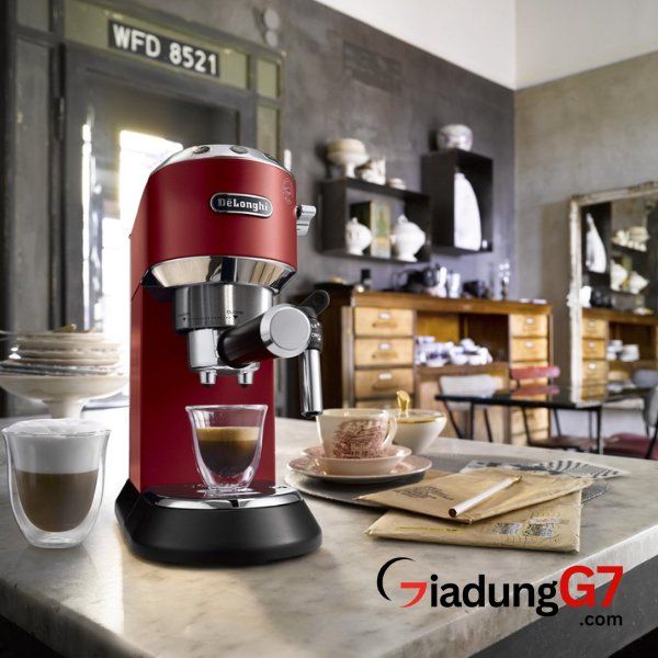 Máy pha cà phê bán tự động Delonghi Dedica EC685.R | Giadungg7.com