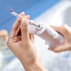  Máy tăm nước Philips HX3826/31 Sonicare 3000 màu trắng 