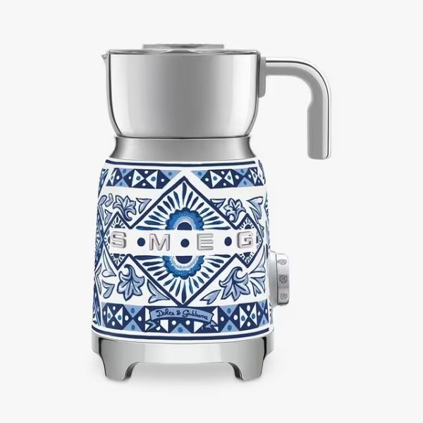 Máy tạo bọt sữa Smeg MFF01DGBAU - Dolce & Gabbana với 6 chương trình