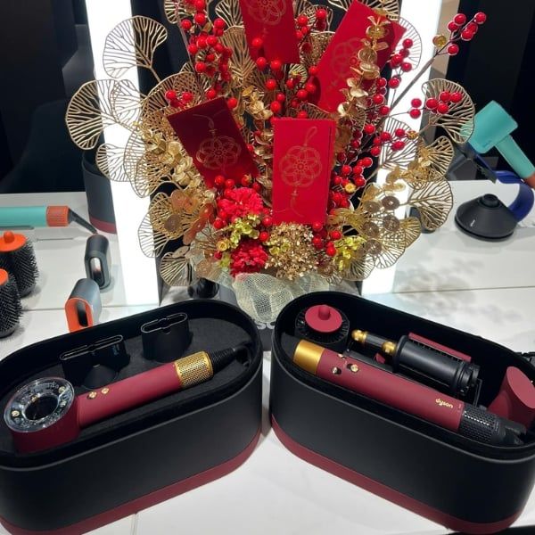 Máy tạo kiểu tóc Dyson Airwrap iD HS08 màu Nhung đỏ Red Velvet & Gold
